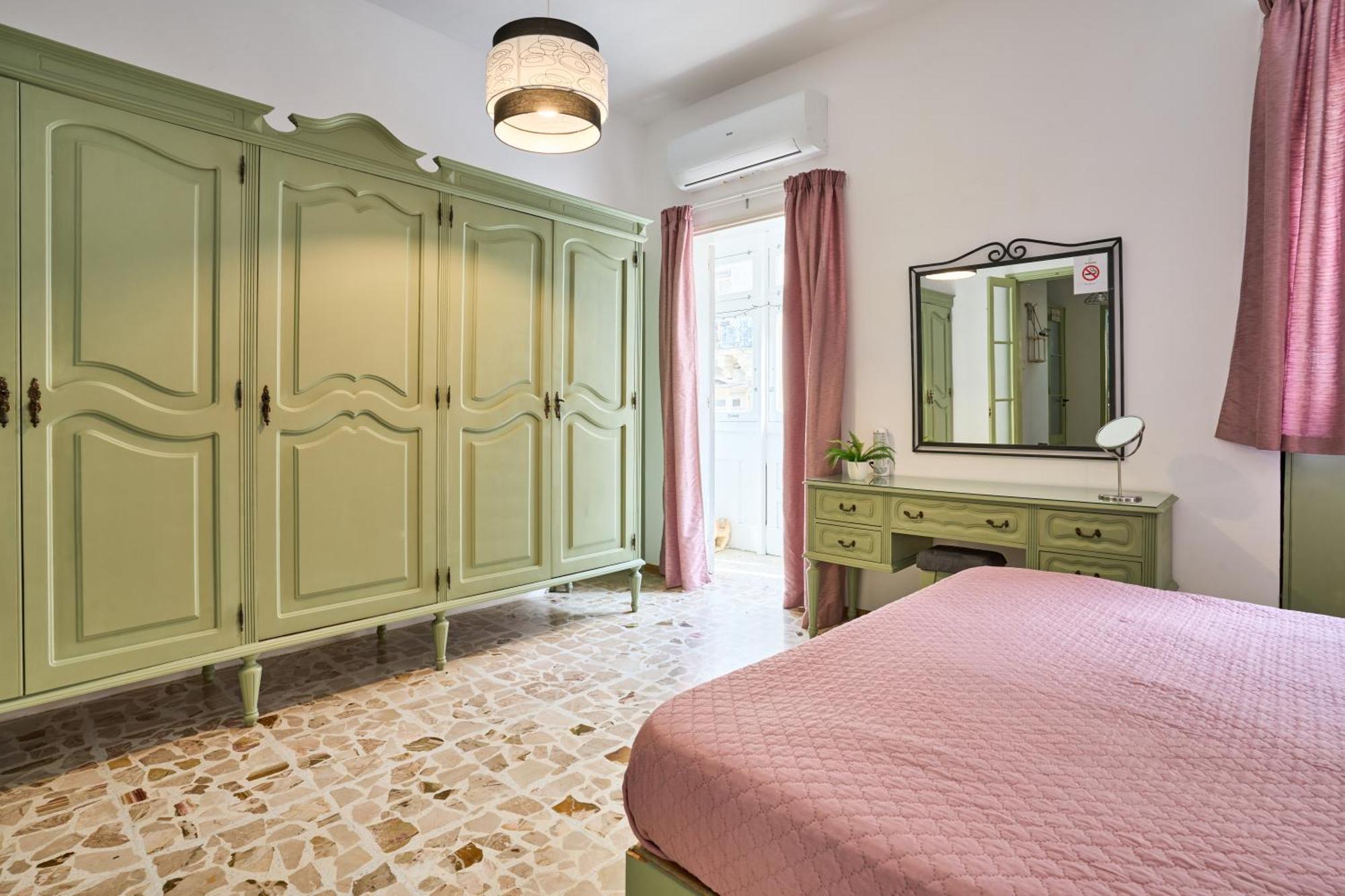 Ta' Nena Apartment In Floriana, 10 Minutes Away From Valletta Esterno foto